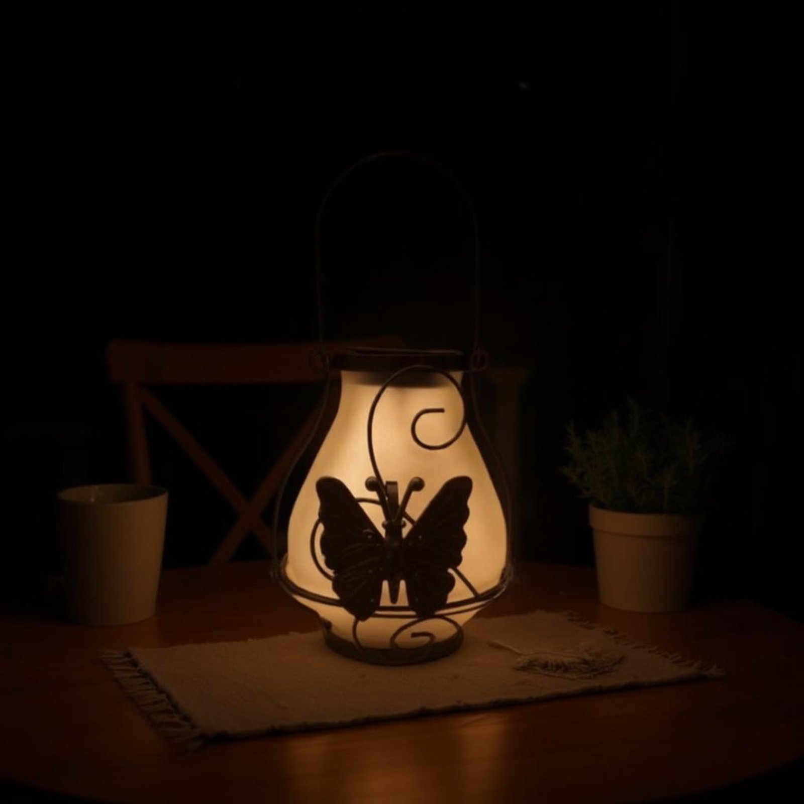 Solar Butterfly Lantern Waterp - مراجعة Outdoor Powerwall وسعره